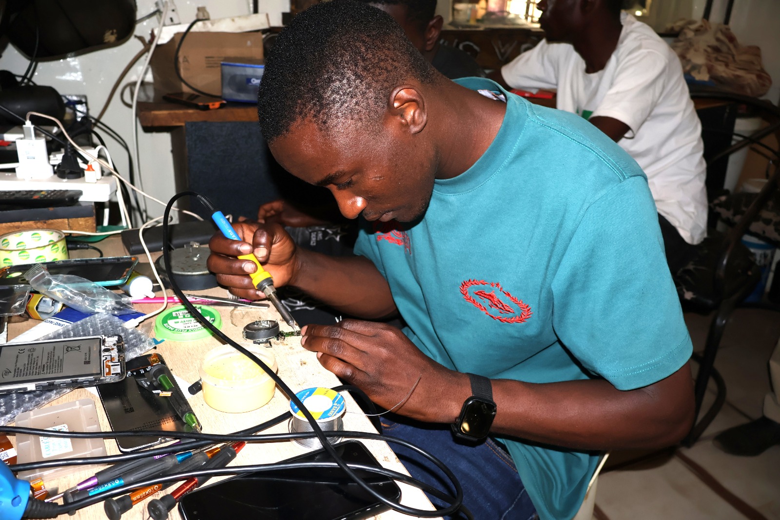 Electronics Alumnus